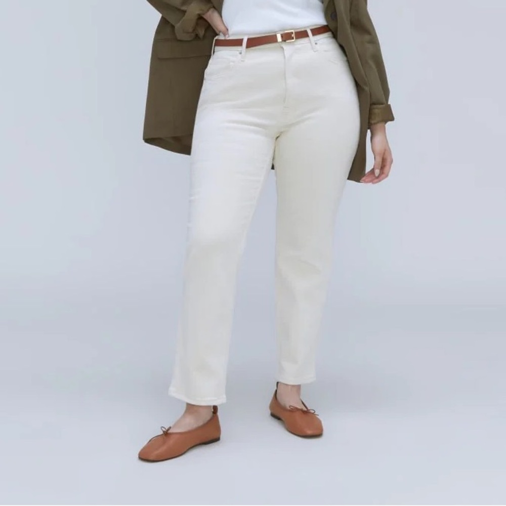 NWT Everlane The Curvy Cheeky Jean Ecru Size 34 Minimalist Casual Feminine